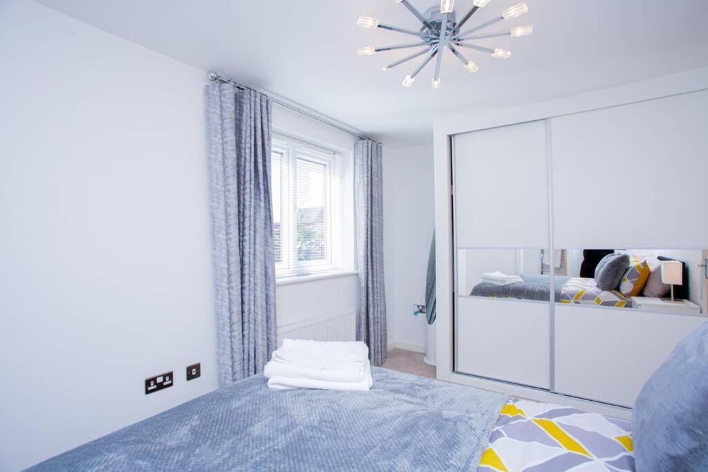 Mills Apartment - Two Bedroom En-Suite Apartment Νορθάμπτον Εξωτερικό φωτογραφία