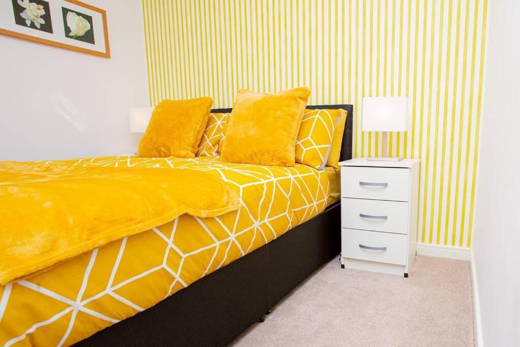 Mills Apartment - Two Bedroom En-Suite Apartment Νορθάμπτον Εξωτερικό φωτογραφία